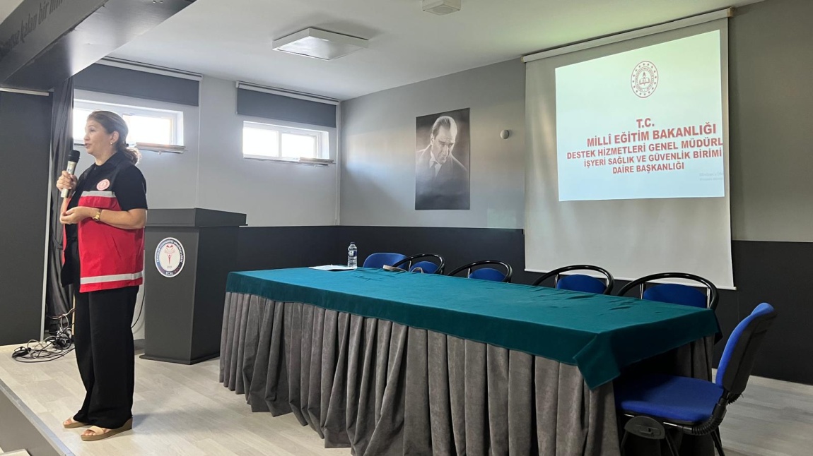 9. Sınıf Öğrencilerine İlk Yardım Eğitimi Semineri